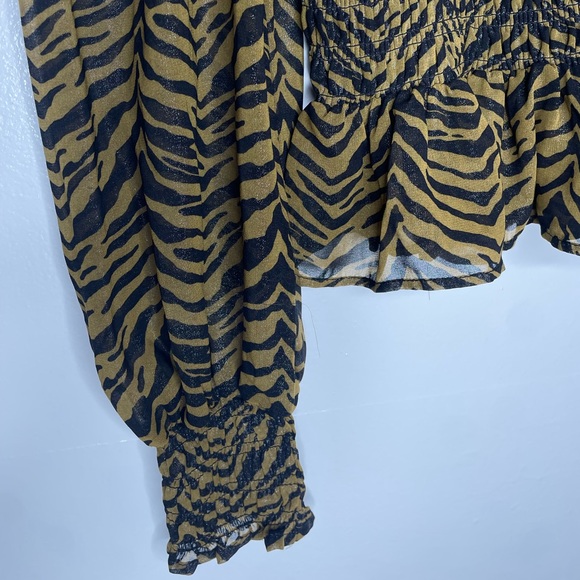 Zebra print ruffle long top - Picture 2 of 5